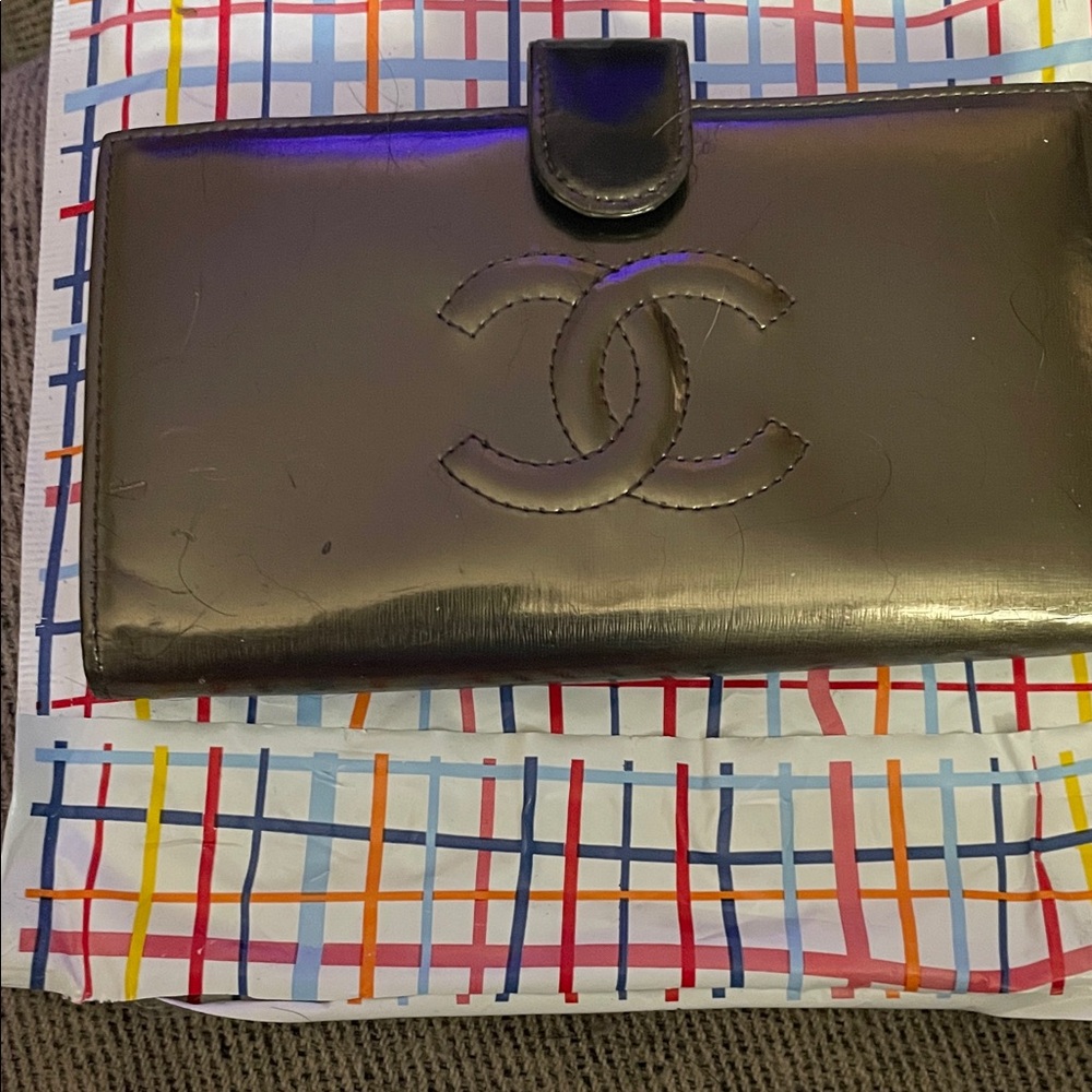 CHANEL metallic gold/ green Leather Wallet